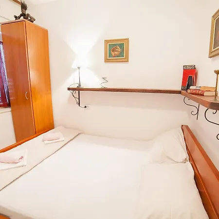 Amfora Daire Budva